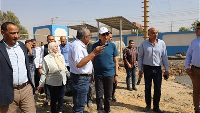 محافظ المنيا يتفقد الأعمال الإنشائية لمحطات تنقية المياه بالظهير الصحراوي في سمالوط