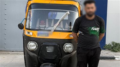  توك توك يصطدم بسيارة في مدينة نصر.. الأمن يكشف ملابسات واقعة فيديو متداول