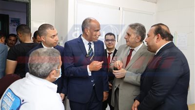 محافظ كفر الشيخ يتفقد القافلة الطبية المجانية بقرية شباس عمير