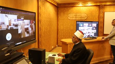 غرفة العمليات بالأزهر تتابع امتحان النحو للقسم العلمي بالثانوية الأزهرية 