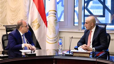 التعليم وهيئة الدواء تبحثان إطلاق مدارس تكنولوجيا تطبيقية لتأهيل كوادر الصناعات الدوائية