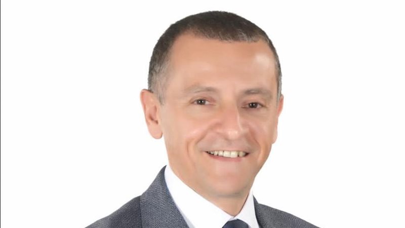 محافظ أسوان