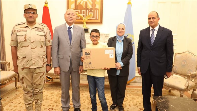 لفتة إنسانية من محافظ