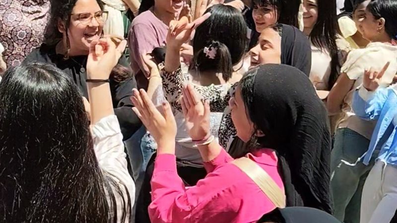 جانب من فرحة الطلاب