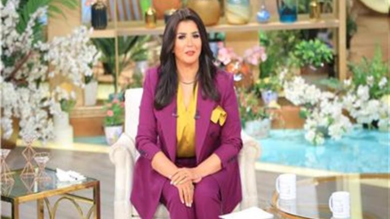 الإعلامية مني الشاذلي