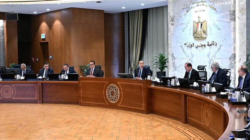 خلال الاجتماع 