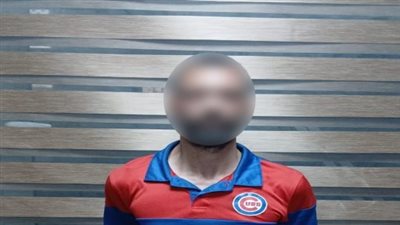 ضبط  منادى سيارات طلب مبلغ مالى من شخص وتعدي عليه بالسب 