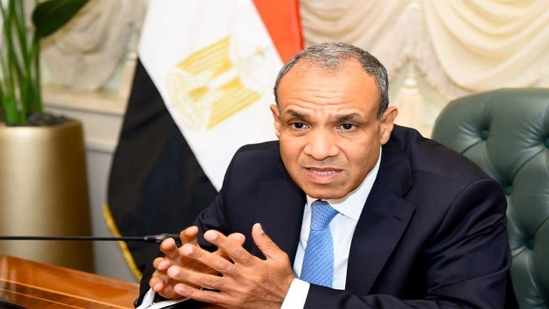 وزير الخارجية  الدكتور