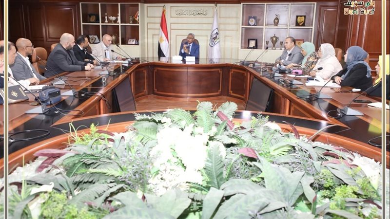 لقاء المحافظ 