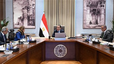 رئيس الوزراء يتابع مشروعات الجيزة ويبحث تطوير الخدمات والنظافة وتحسين الاستثمار