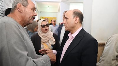 محافظ الغربية يراجع الخدمات وملفات التصالح في المركز التكنولوجي بالسنطة