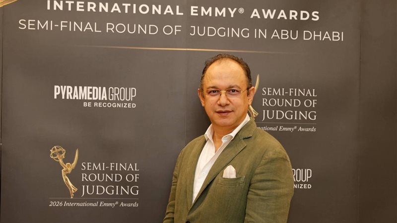 الكاتب محمد منير 