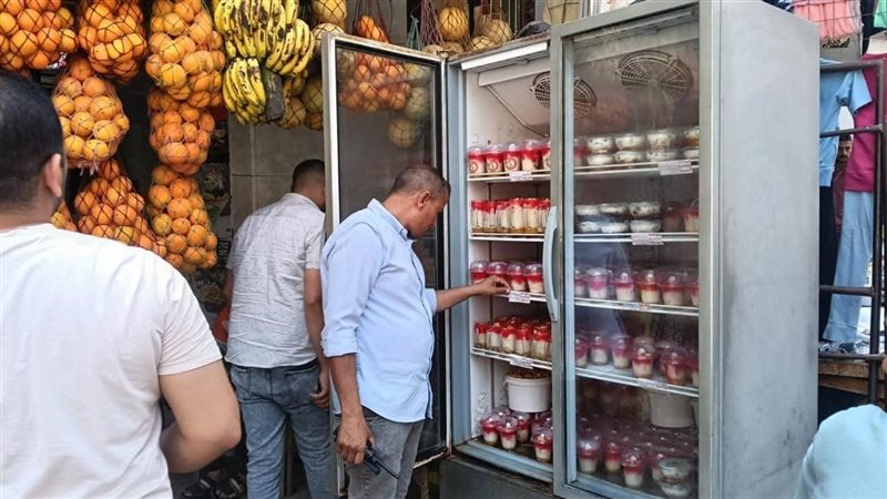 حملات مكثفة على محلات