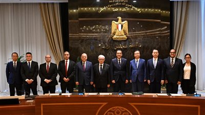 توقيع وثيقة الشراكة الاستراتيجية بين شركة 