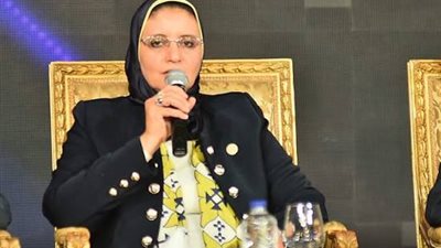   «نقل الكهرباء» توقع عقدًا لتفريغ 750 ميجاوات من مشروعات طاقة الرياح بخليج السويس 