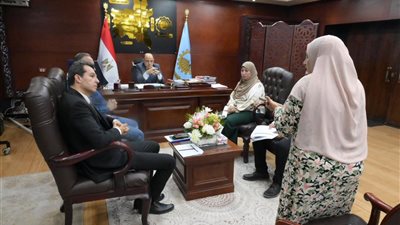 محافظ الغربية يُنهي شكوى مواطنة بتعديل خط الصرف وفق منسوب منزلها