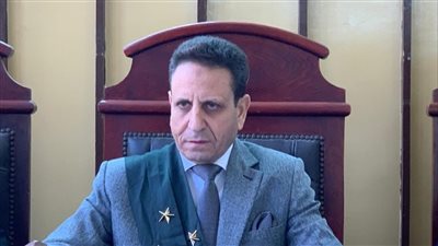 شاب عصامي آثر الكرامة على المهانة.. كلمات نارية لرئيس جنايات بورسعيد