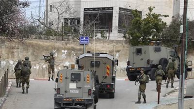 الاحتلال الإسرائيلي يعتقل 9 فلسطينيين من الضفة الغربية
