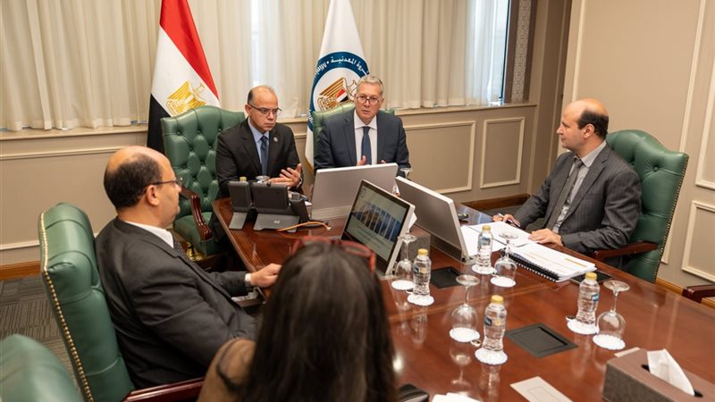 وزير البترول ووزير
