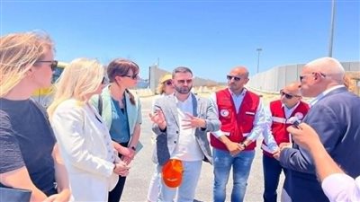 وفد من النواب الهولندي يتفقد معبر رفح البري ويشيد بالجهود المصرية لدعم الاستقرار بالمنطقة