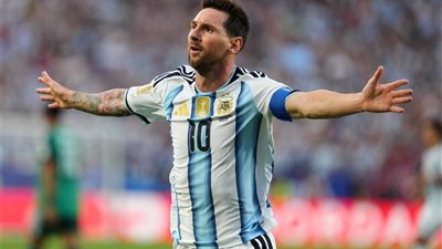 كأس العالم 2026| دعم استثنائي لميسي داخل معسكر الأرجنتين وسط أزمة صحية لوالده