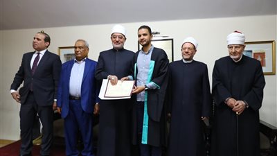 مفتي الجمهورية يشهد مراسم تكريم الفائزين بمسابقة القرآن الكريم بالمعهد العالي للدراسات الإسلامية