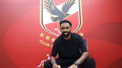الأهلي يجدد التعاقد مع حسين الشحات لمدة موسمين