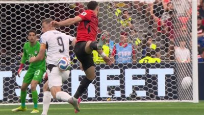 نهاية الشوط الأول.. منتخب نيوزيلندا يتقدم علي الفراعنة في كأس العالم