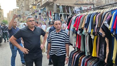 حملة مكبرة لرفع الإشغالات بشارعي ضياء والعريش وإعادة الانضباط بالطالبية