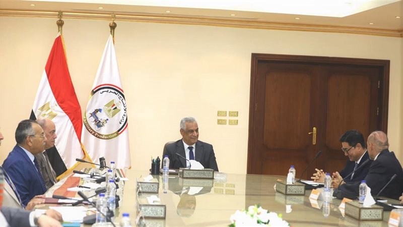 وزير الإنتاج الحربي