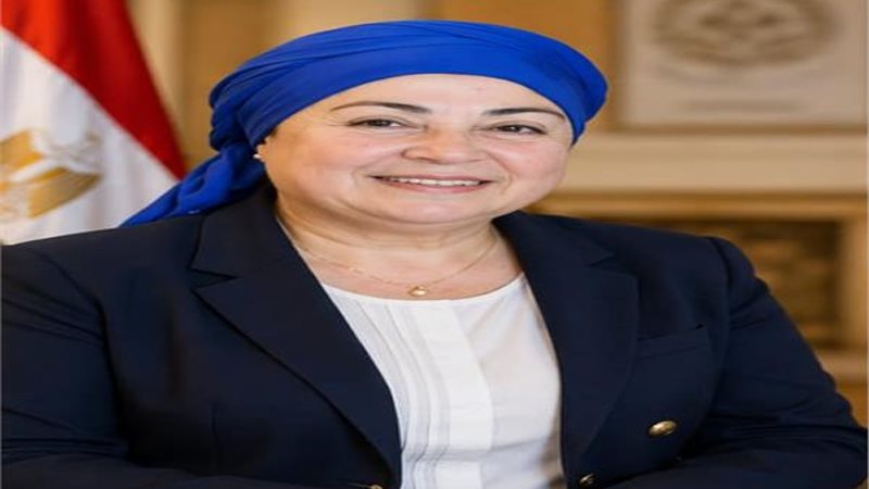  رئيسة أكاديمية الفنون