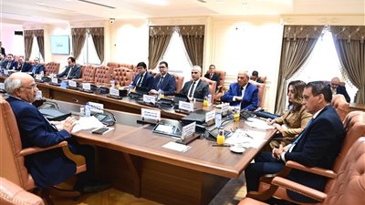 لجنة دراسة وإعداد مشروع قانون الإدارة المحلية الجديد تعقد أولى جلسات الاستماع بمقر مجلس النواب