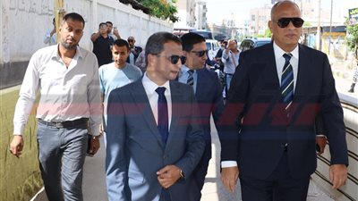 محافظ كفرالشيخ ووكيل التعليم يتفقدان لجان الثانوية العامة