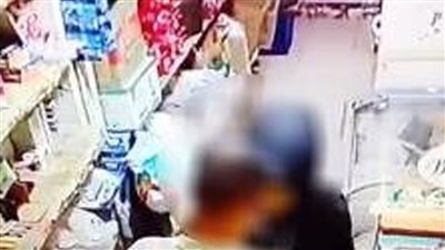 لحظات داخل محل صغير لم تُنسَ.. فيديو بعد عامين يكشف تفاصيل واقعة طفلة بني سويف