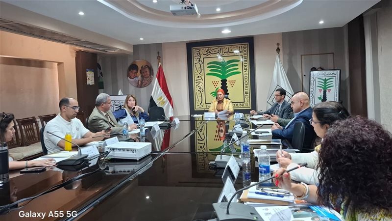 اجتماع الطفولة والأمومة