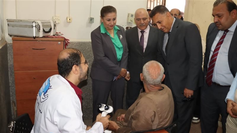 المحافظ واللجنة الطبية