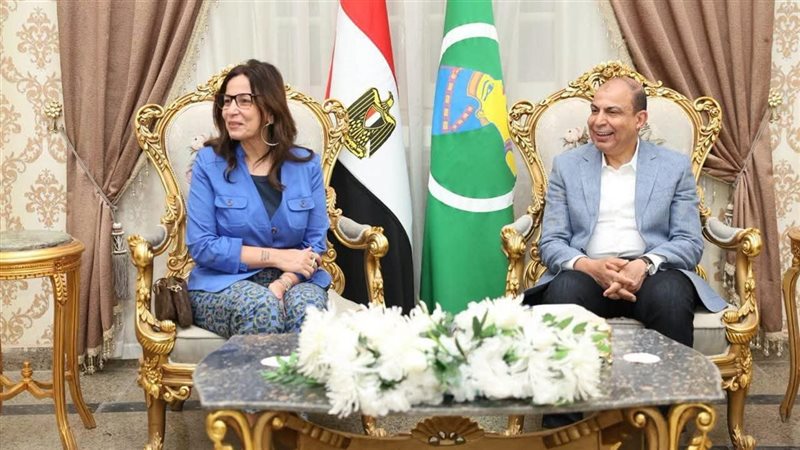 محافظ المنيا ووزيرة