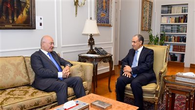عبد العاطي يبحث مع مفوض اللاجئين تعزيز التعاون وقضايا اللجوء