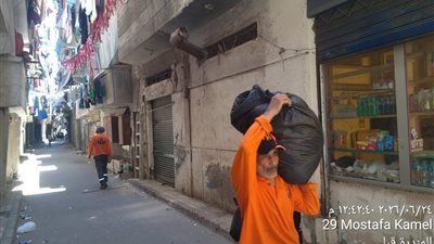 الإسكندرية تبدأ تطبيق منظومة جمع المخلفات من أسفل العقارات بمنطقة أبوخروف