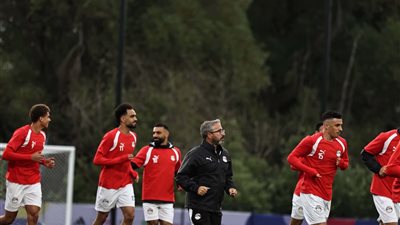 التركيز يظهر على وجوه لاعبي منتخب مصر قبل مواجهة إيران (صور)