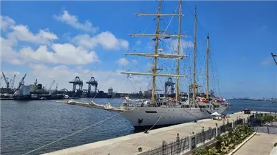 ميناء الإسكندرية يستقبل السفينة السياحية STAR FLYER