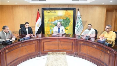 لمنع البناء العشوائي.. محافظ الفيوم يبحث المخطط العمراني للمدينة 