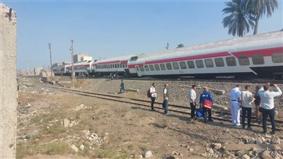السيطرة على خروج عربات قطار فى 