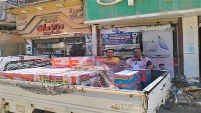ضبط كميات من المواد الغذائية مجهولة المصدر بكفر الشيخ