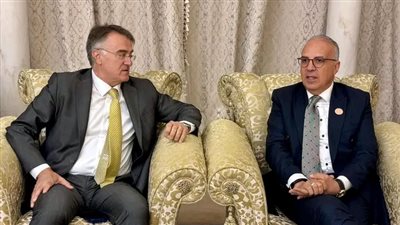 وزير الري يلتقي مدير معهد سيام باري الإيطالي لبحث تعزيز التعاون 