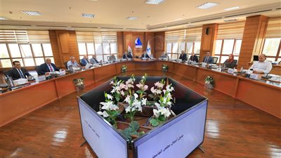الموافقة علي إنشاء شركة استثمار وتنمية لجامعة كفرالشيخ