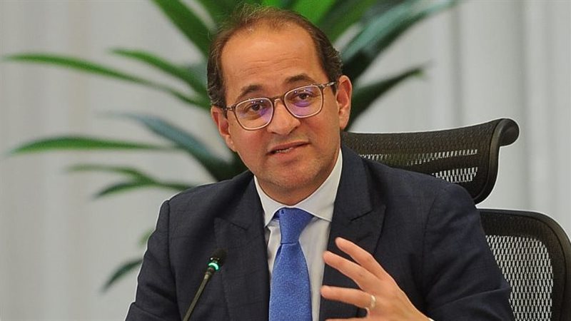 وزير المالية أحمد