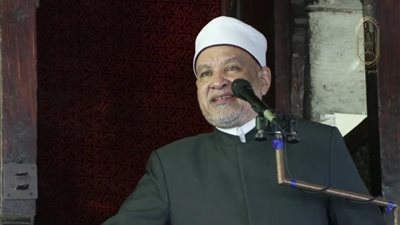 خطيب الجامع الأزهر: تقدم الأمة مرهون بقدرة أبنائها على تحويل التوجيهات القرآنية إلى واقع عملي ملموس