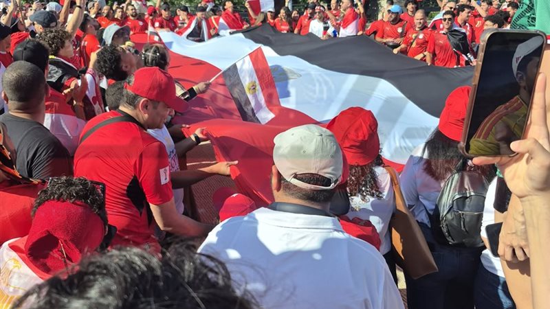 تجمع الجماهير في
