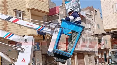 إزالة 20 إعلانًا مخالفًا ببرج البرلس في كفرالشيخ